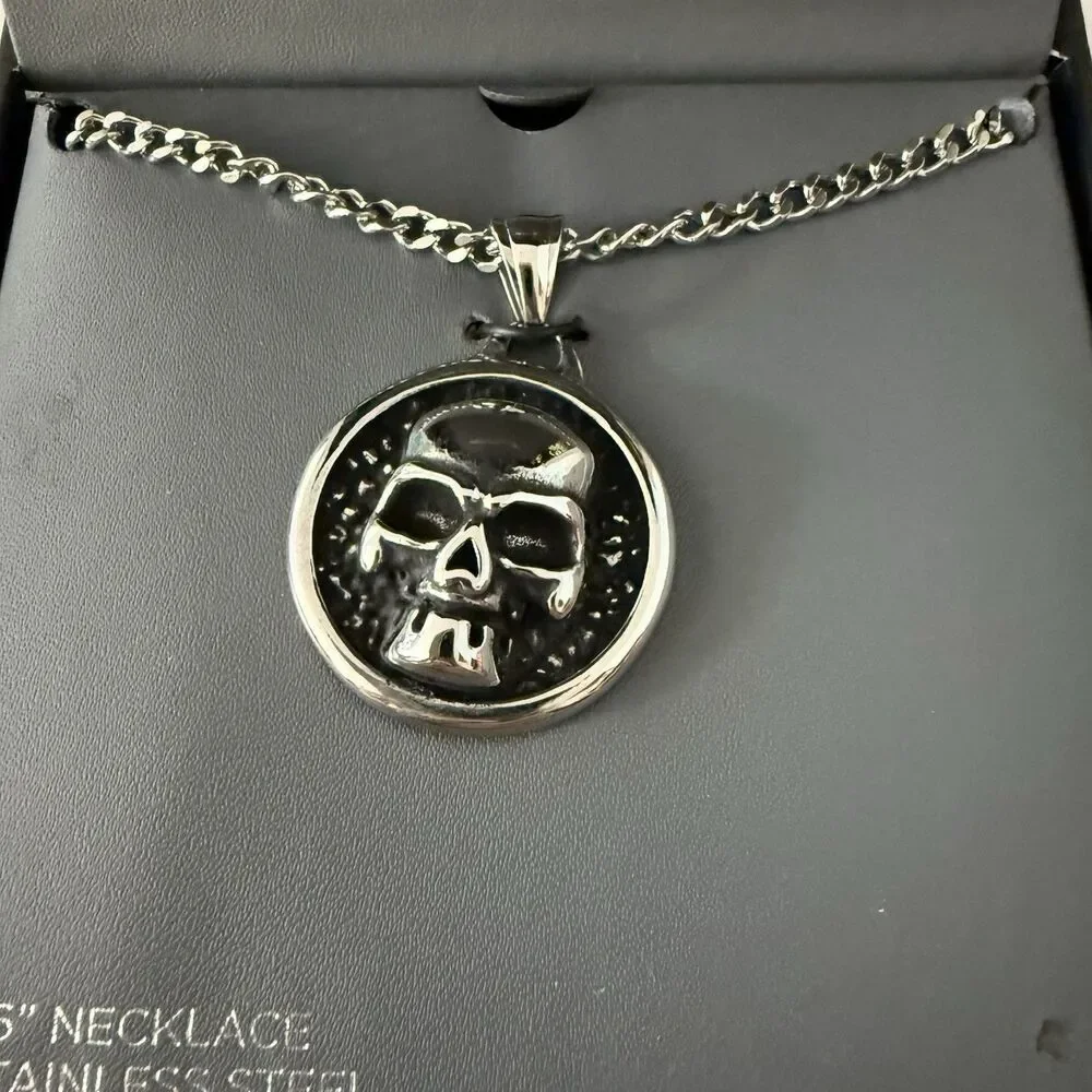 Ed Hardy Skull Head Stainless Steel Silver Tone Necklace Chain Pendant New 26”